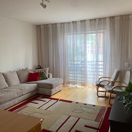 Kuressaare Tallinn Street Apartments Екстериор снимка