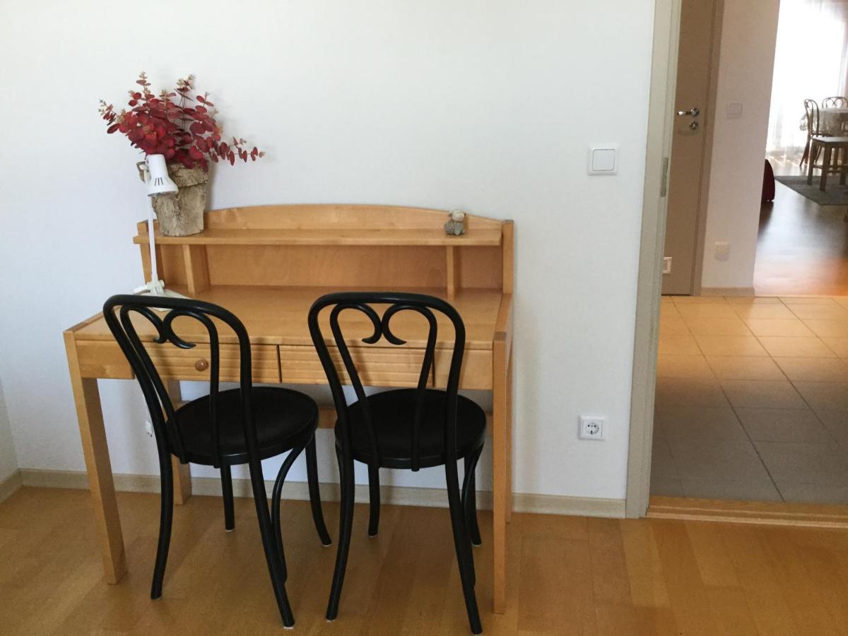 Kuressaare Tallinn Street Apartments Екстериор снимка