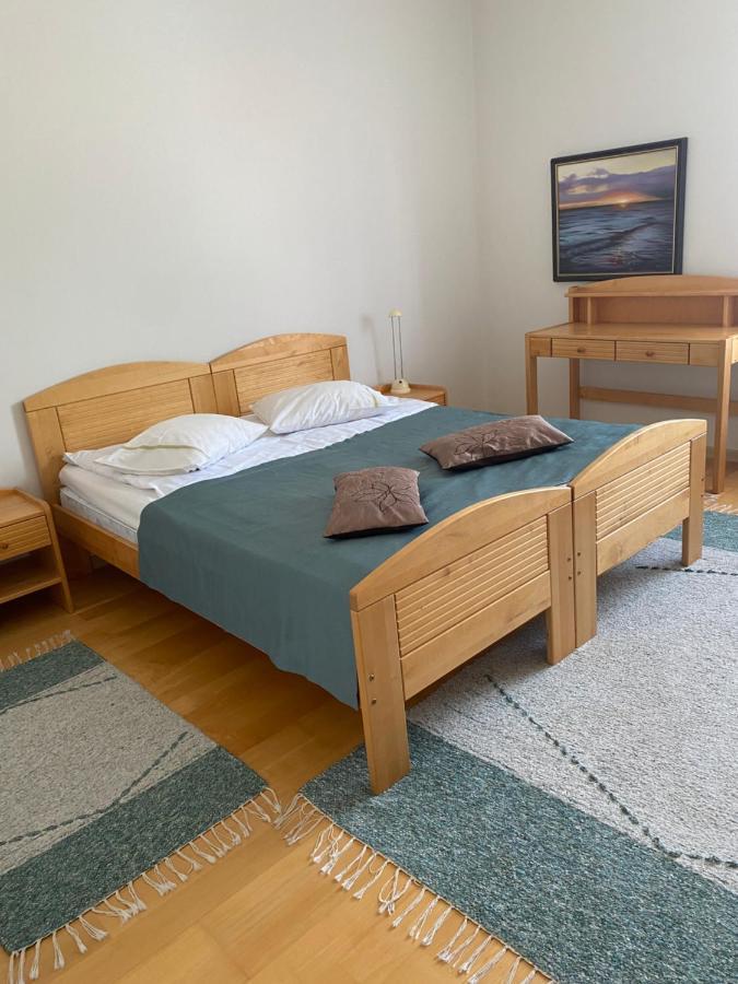 Kuressaare Tallinn Street Apartments Екстериор снимка