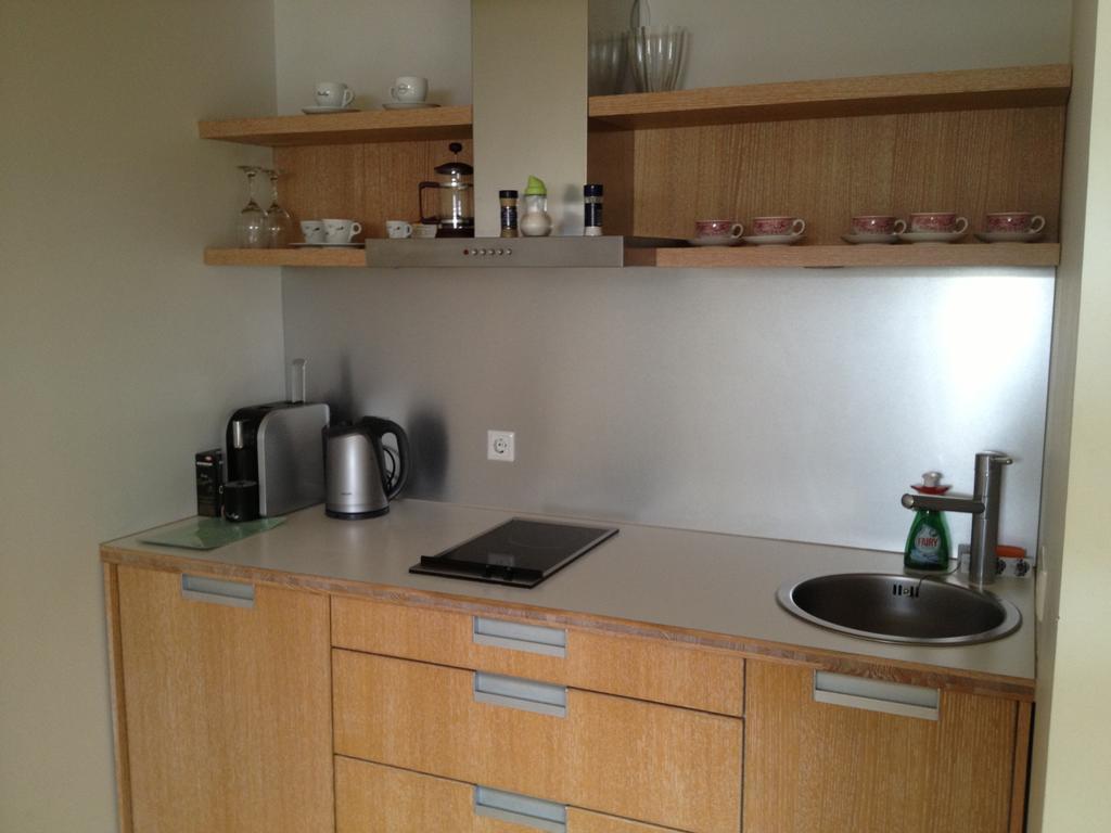 Kuressaare Tallinn Street Apartments Стая снимка