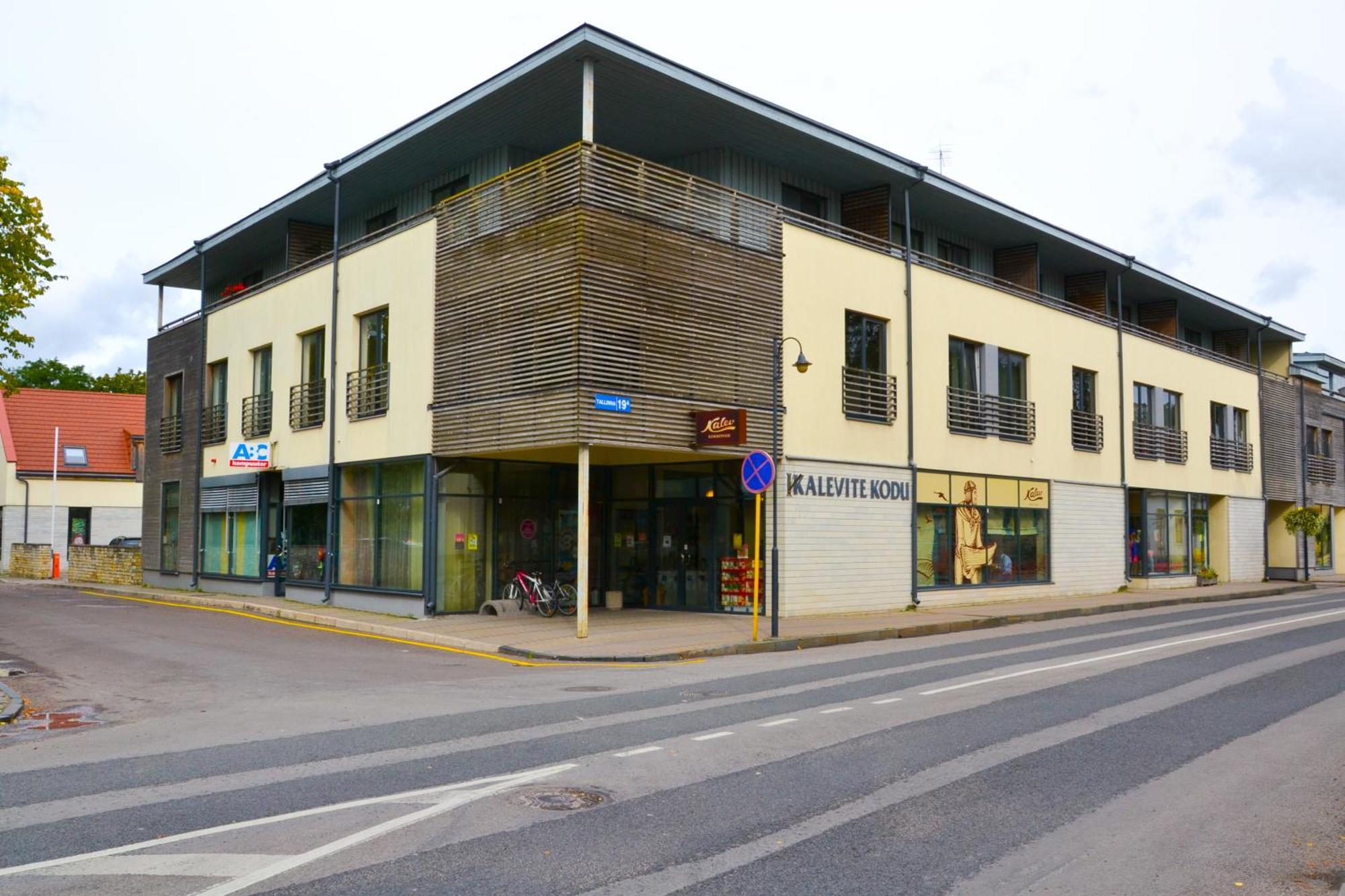 Kuressaare Tallinn Street Apartments Екстериор снимка